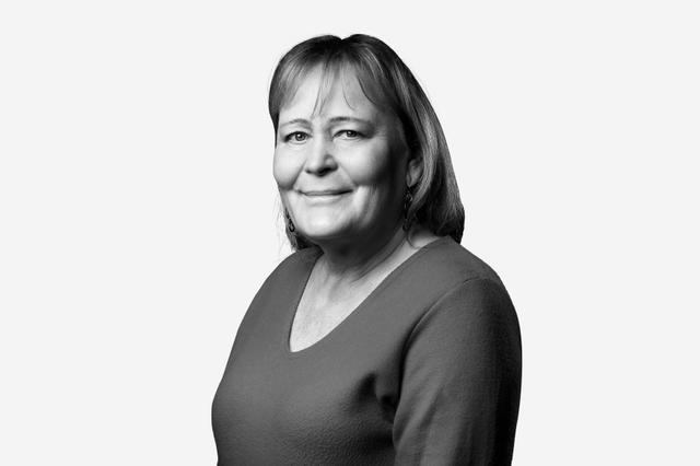 Riitta Laine HK valkoinen hires
