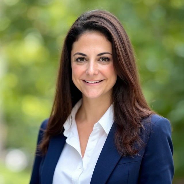 Pia Mara Santomauro NEW HEADSHOT